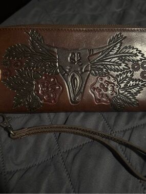 Idyllwind Brown Leather Embossed Floral & Deer Wallet Wristlet